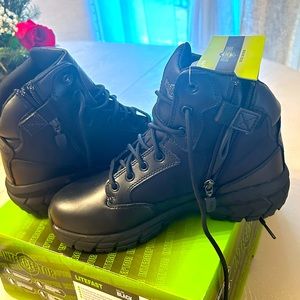 Comfortable boots for the cold 
New state